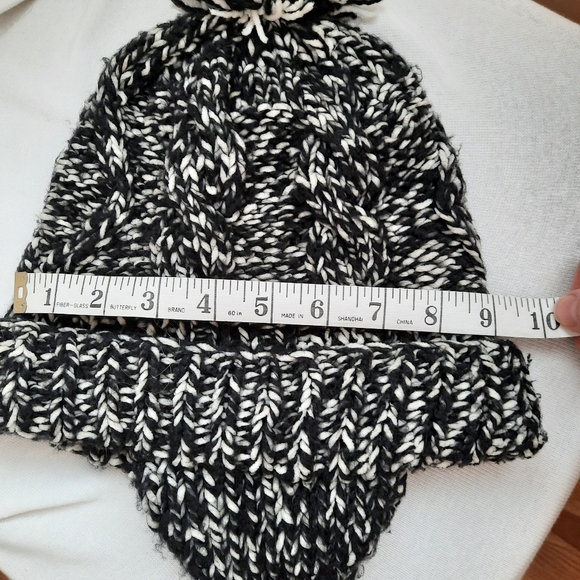 Burton knit toque - Picture 4 of 5